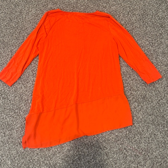 Vince Camuto Vibrant Red/ Orange Tunic Top - Picture 6 of 6